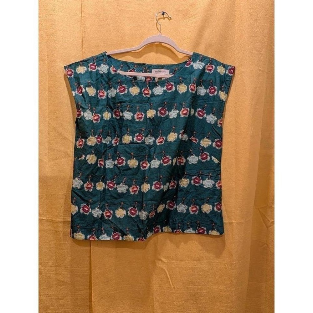 Emily & Fin xmas top